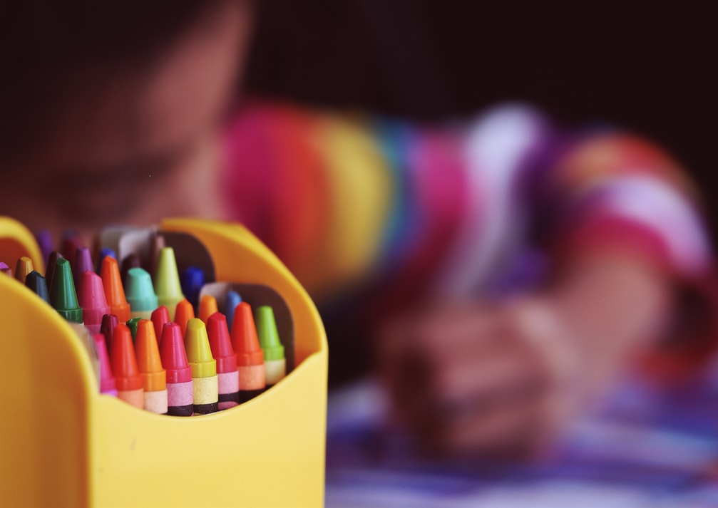 Cómo preparar a mi hijo para su primer día de escuela